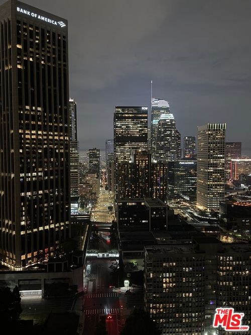 3105-800 W 1st Street, Los Angeles, CA, 90012 | Card Image