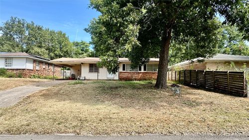 1005 N Meridian St, Waurika, OK, 73573-1005 | Card Image