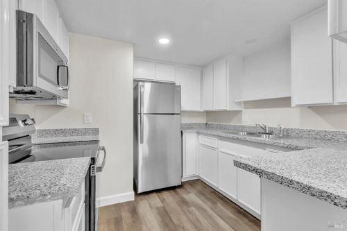 apt-4-128 Del Rio Ct, Vacaville, CA, 95687-4815 | Card Image