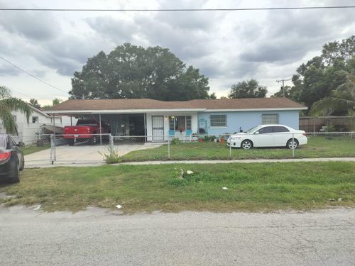 5201 E 17th Ave, TAMPA, FL, 33619-2415 | Card Image