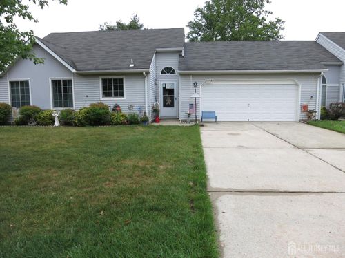 b-640 Madison Dr, Monroe, NJ, 08831 | Card Image