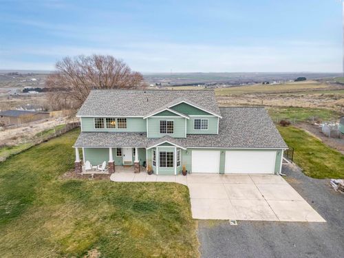 301 Summit Loop, Eltopia, WA, 99330-8715 | Card Image