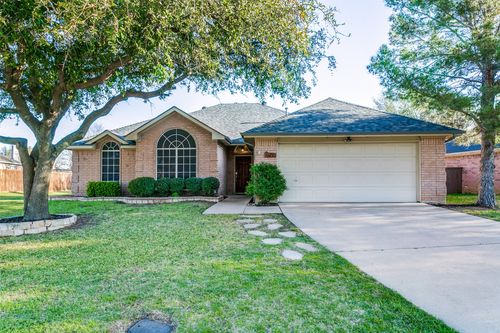 977 Valley View Dr, Lewisville, TX, 75067-6141 | Card Image