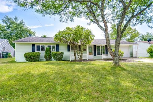 6185 Eldridge Blvd, Bedford Heights, OH, 44146-4002 | Card Image