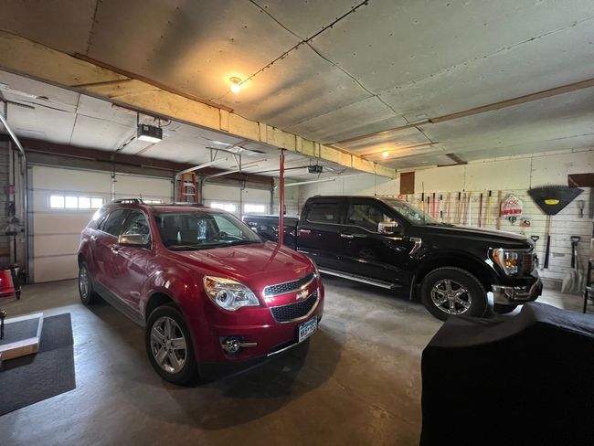 Attached Garage | Image 38