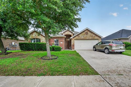 212 Ghost Rider Rd, Waxahachie, TX, 75165-8813 | Card Image