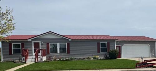 504 Country View Ln, Fremont, MI, 49412-9198 | Card Image
