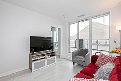 405 - 6 Sonic Way, Condo with 1 bedrooms, 2 bathrooms and null parking in North York ON | Image 2