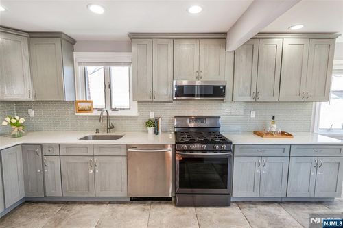 40 Winslow Ter, Fair Lawn, NJ, 07410-5412 | Card Image