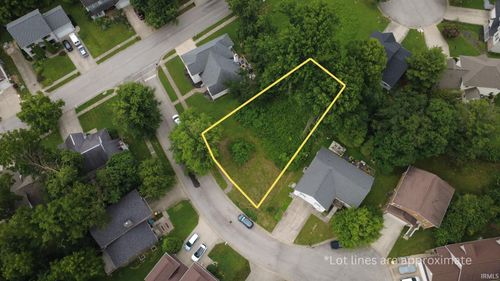 1020 E Keri Marie Ln, Bloomington, IN, 47401-4398 | Card Image