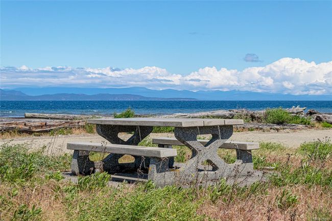 1571 Juan De Fuca Blvd, House other with 5 bedrooms, 3 bathrooms and 4 parking in Parksville BC | Image 57