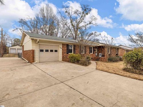 110 Ridgeway Rd, Spartanburg, SC, 29301-6536 | Card Image