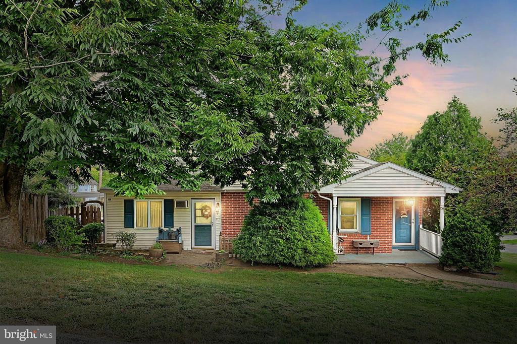 Greendale Rd, York, PA 17403