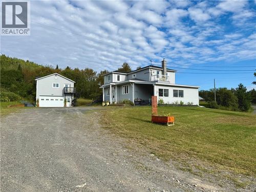 1509 St-Francois St, Edmundston, NB, E3V4R7 | Card Image