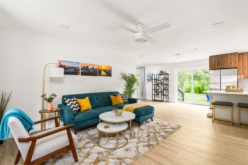 11807 Oakwood Dr, Austin, TX, 78753-2229 | Card Image