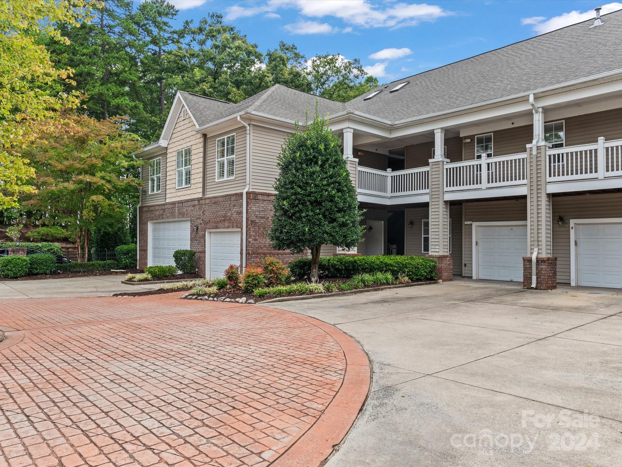 Rosalyn Glen Rd, Cornelius, NC 28031