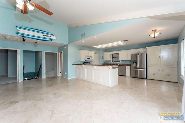 1118 Pompano Ave, House other with 4 bedrooms, 3 bathrooms and 2 parking in Port Isabel TX | Image 14