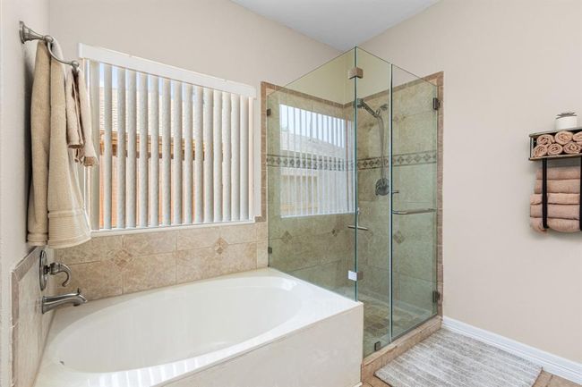 25807 Oakridge Forest Ln, House other with 4 bedrooms, 3 bathrooms and 2 parking in Spring TX | Image 16