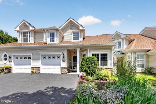 18 Dresner Cir, UPPER CHICHESTER, PA, 19061-4241 | Card Image