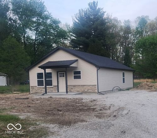 721 Country Manor St, North Vernon, IN, 47265-9159 | Card Image