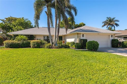 4616 Chippendale Dr, NAPLES, FL, 34112-5259 | Card Image