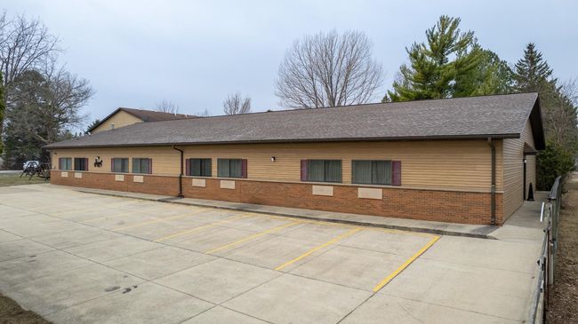 Parking lot Front | Image 12
