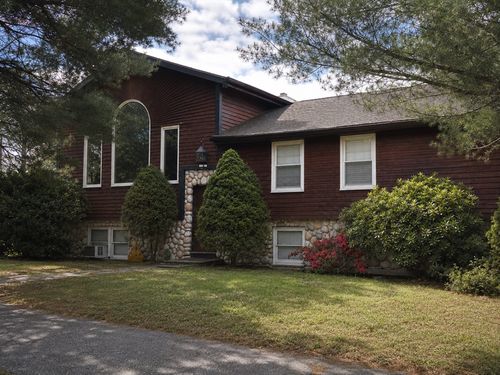 5 Kathleen Dr, Wakefield, MA, 01880-3779 | Card Image