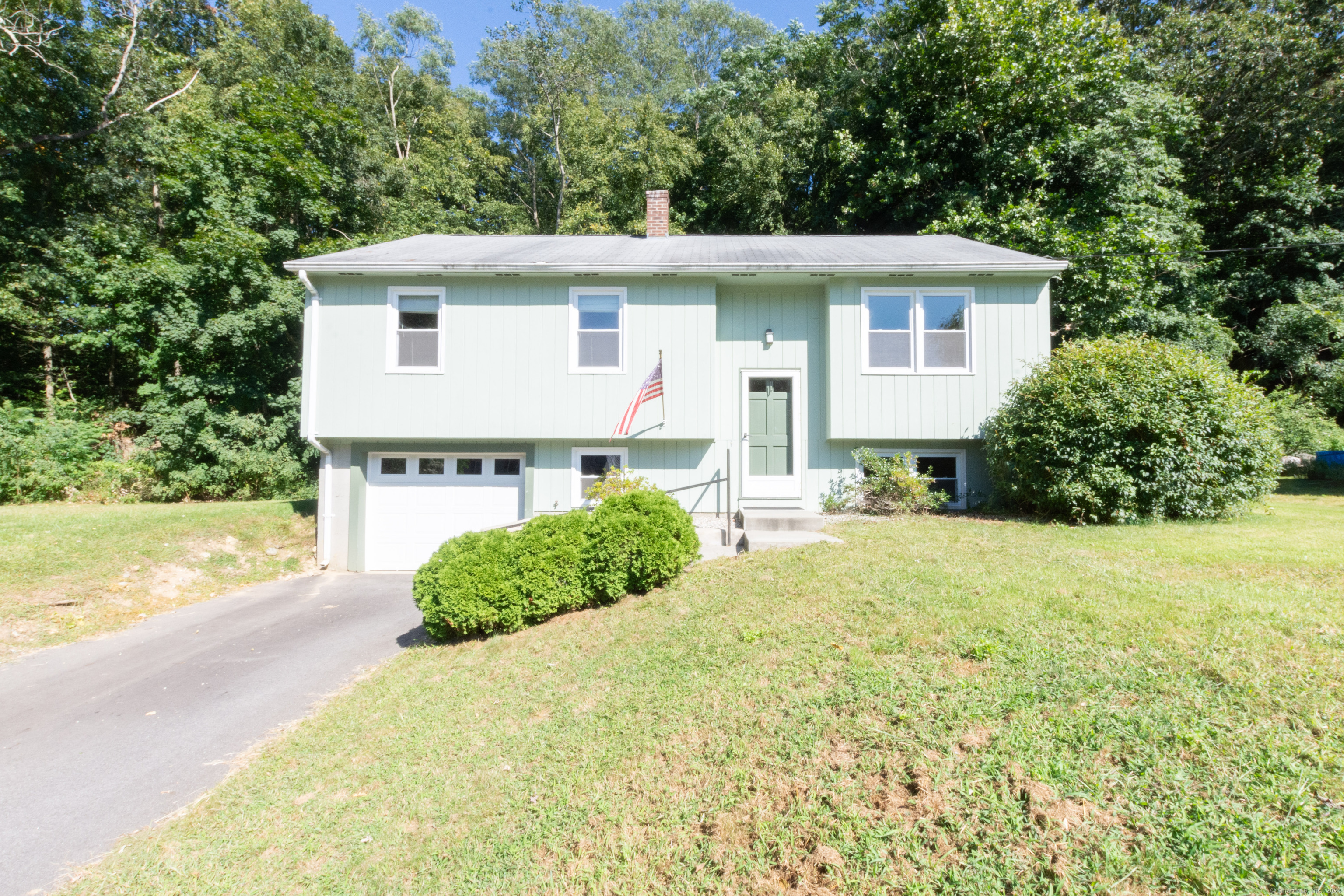 Smith Ave, Norwich, CT 06360
