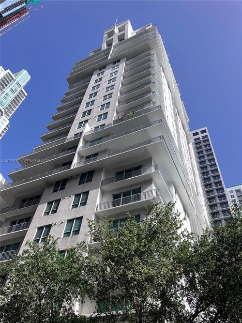 uph09-234 Ne 3rd St, Miami, FL, 33132-2215 | Card Image