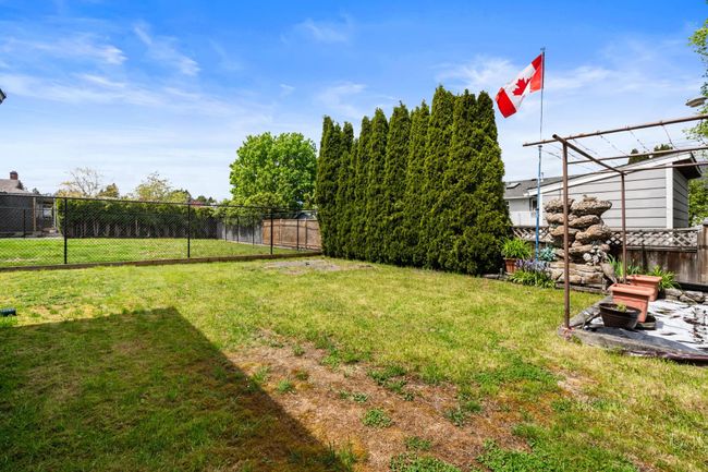 12126 Cherrywood Drive, House other with 3 bedrooms, 2 bathrooms and 5 parking in Maple Ridge BC | Image 33