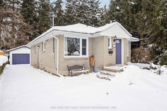 211 Trowbridge Ave, House other with 4 bedrooms, 2 bathrooms and 4 parking in London ON | Image 4