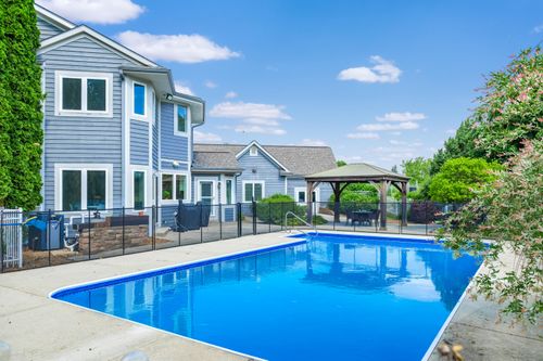 2913671 Prairieside Ct, Pewaukee, WI, 53072-3170 | Card Image