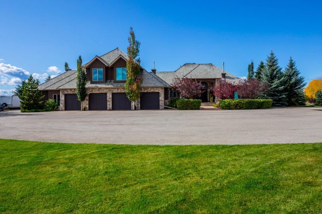 243134 31 A Range Road, Home with 5 bedrooms, 4 bathrooms and 8 parking in Rural Rocky View County AB | Image 1