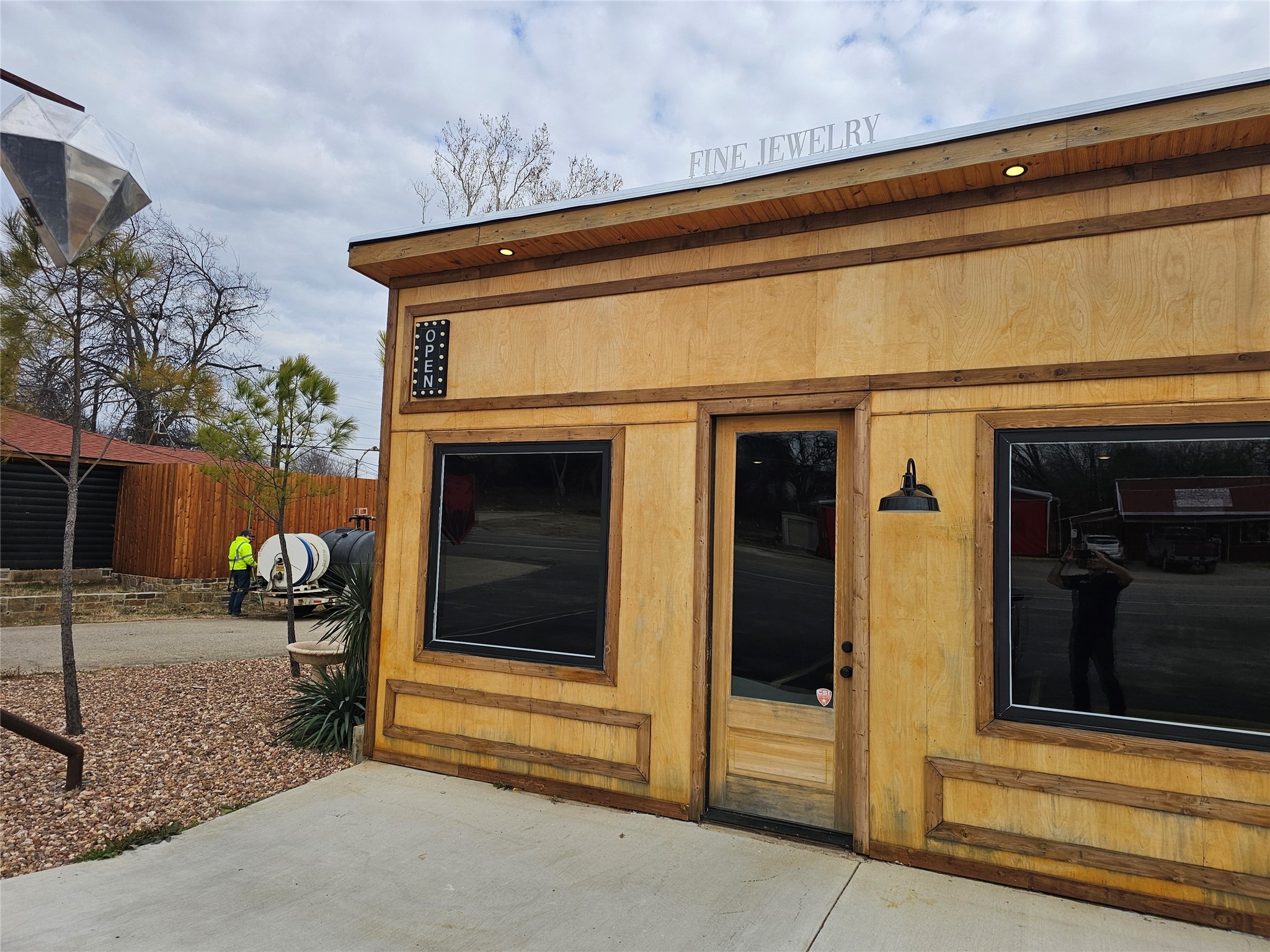 Commercial Lease in Alvarado 5