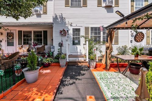 8-8 Hall St, Lawrence, MA, 01841-1826 | Card Image