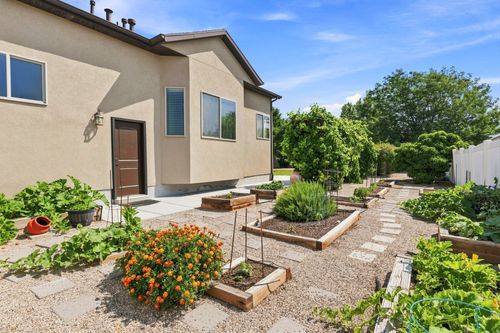 5492 Derby Ln, Stansbury Park, UT, 84074-8176 | Card Image