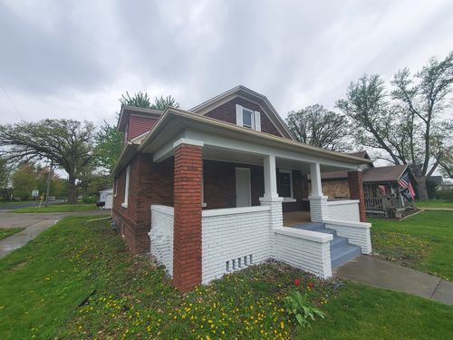 811 E 12th St, Streator, IL, 61364-3970 | Card Image