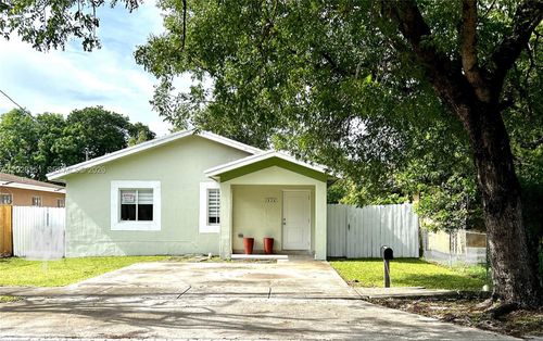 1926 Nw 60th St, Miami, FL, 33142-7838 | Card Image