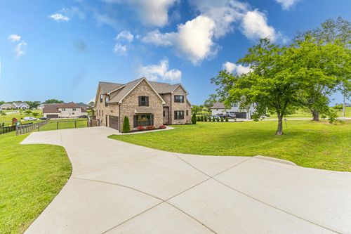 746 N Russell St, Portland, TN, 37148-2013 | Card Image