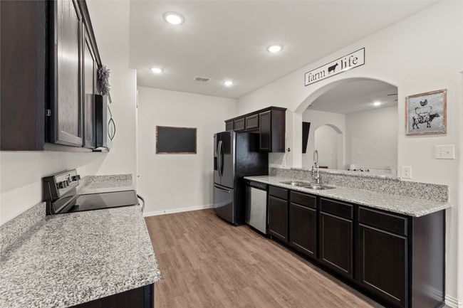 115 Oak Springs Loop, House other with 4 bedrooms, 2 bathrooms and null parking in Mabank TX | Image 5