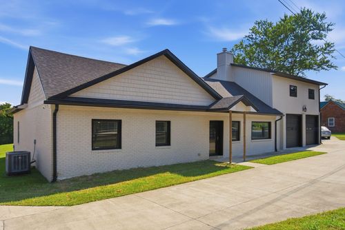 7019-7015-7019 Old Richmond Rd, Lexington, KY, 40515-9303 | Card Image