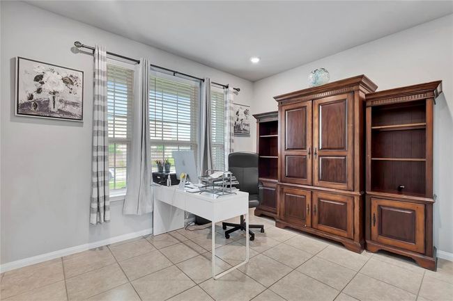 Spacious Study/Office | Image 5