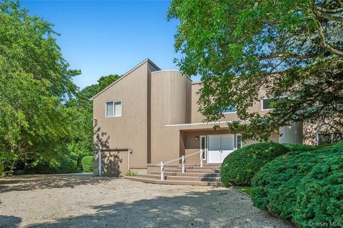 41 Sunset Ave, East Quogue, NY, 11942-4201 | Card Image