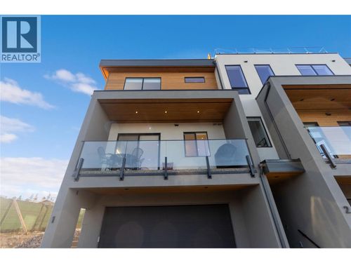 1-105 Predator Ridge Dr, Vernon, BC, V1H0A5 | Card Image
