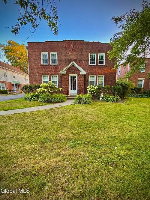 4-2228 Crescent Rd, Niskayuna, NY, 12309-4240 | Card Image