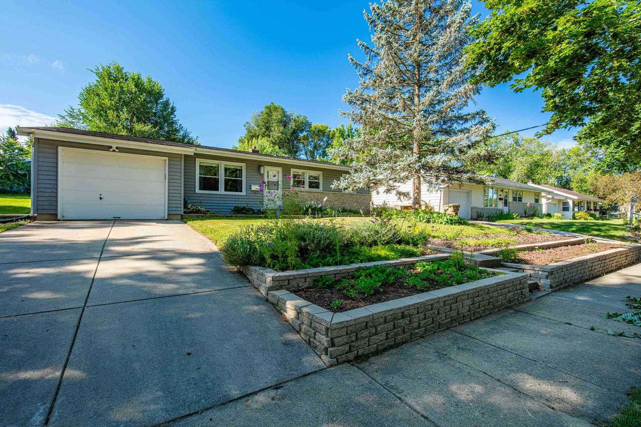 Monica Ln, Madison, WI 53704