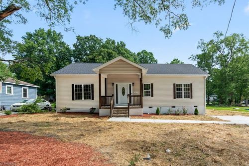 920 Fairway Ave, Thomasville, NC, 27360-3163 | Card Image