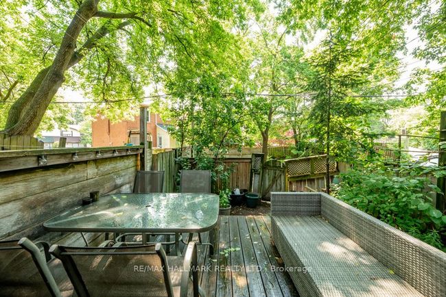 219 Kingston Rd, House attached with 3 bedrooms, 2 bathrooms and 2 parking in Toronto ON | Image 18