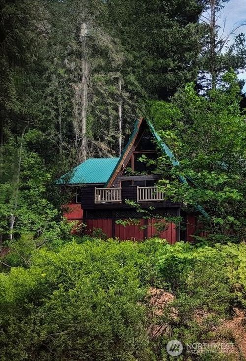 3025 Memory Ln, Leavenworth, WA, 98826-9745 | Card Image