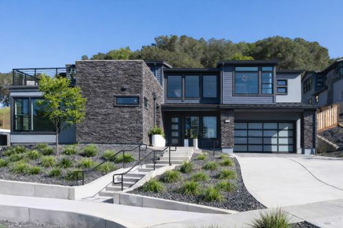 27 Erin Dr, San Rafael, CA, 94903-1609 | Card Image